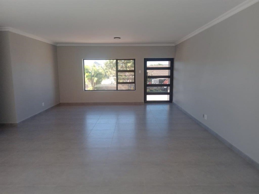 3 Bedroom Property for Sale in Wavecrest Eastern Cape